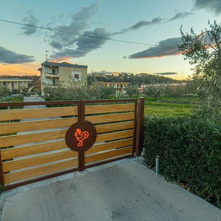 Il Gallo Con Gli Stivali Termoli Exteriör bild